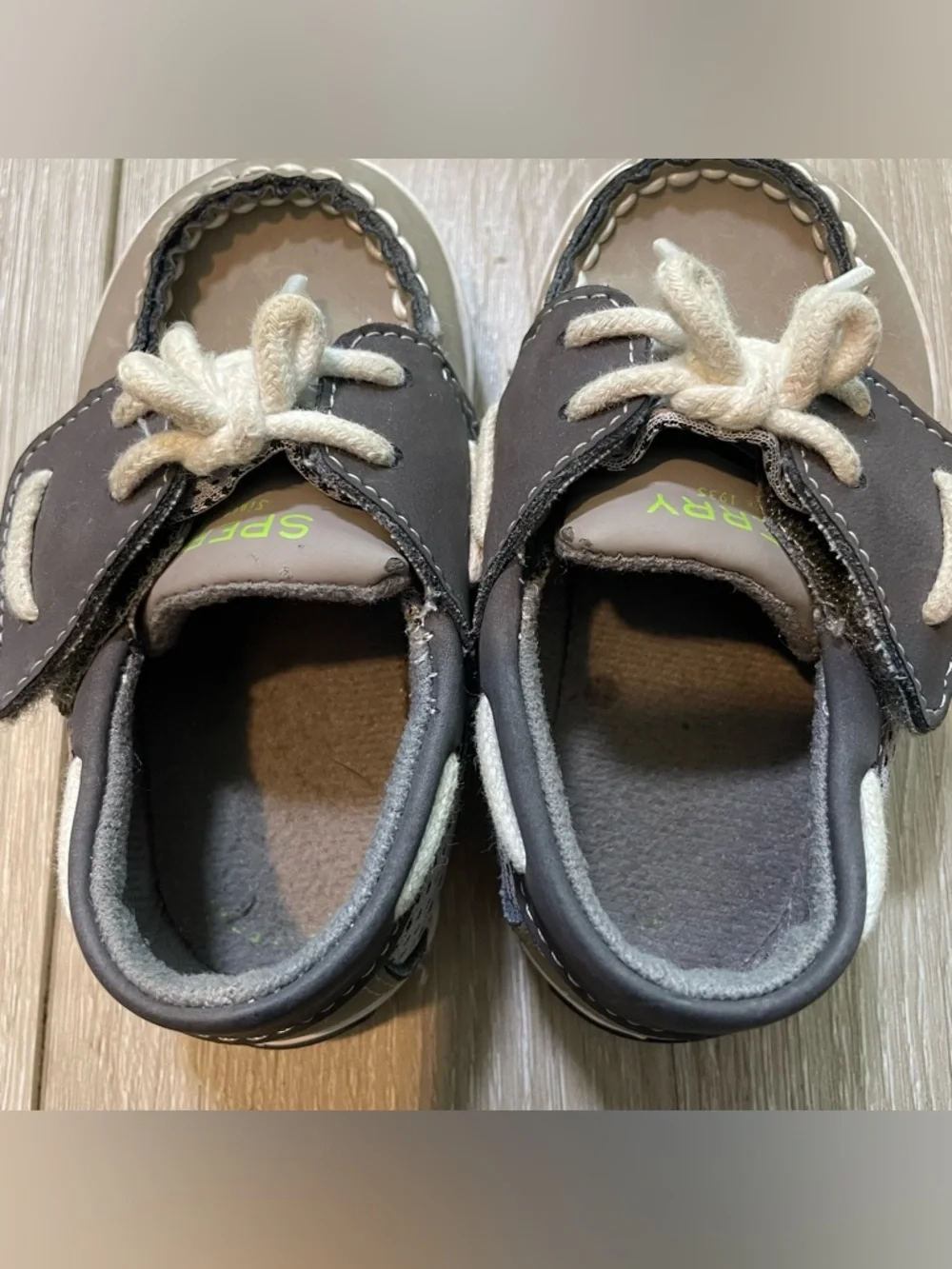 Sperry Kids Intrepid Crib Jr Boat Shoes - Size 4 - Classic‎ Nautical Style